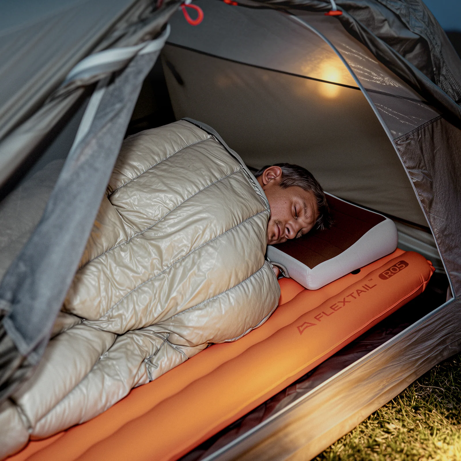 TINY Sleeping Pad R05 Large- Larger, Lighter, More Comfortable (196cm, 5 R-value) - Image 13